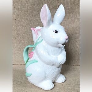 White Bunny Ceramic Pitcher Vase Rabbit Tulip Kitsch Whimsical Novelty Cute Fun
